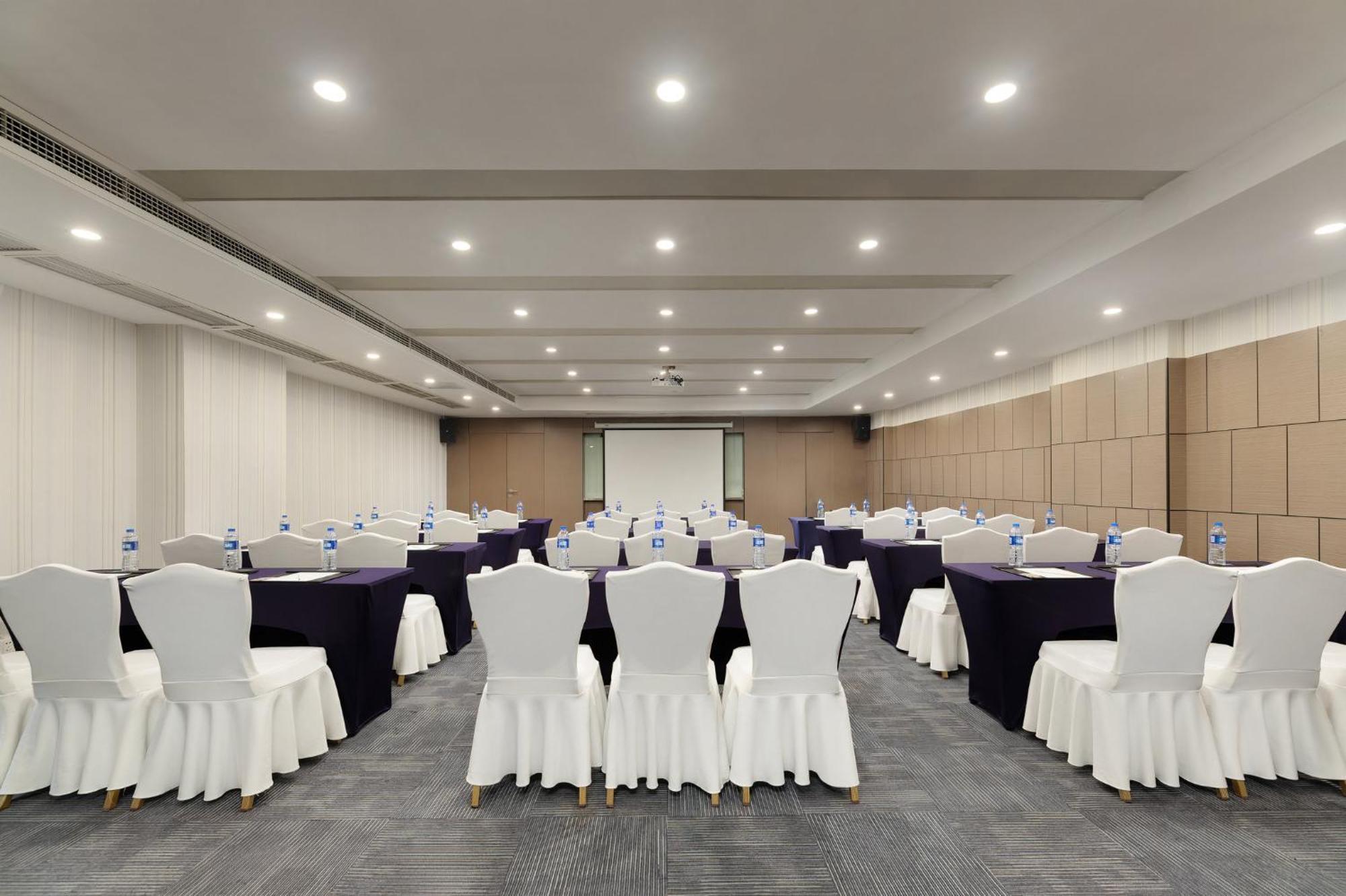Holiday Inn Express Chengdu Wuhou By Ihg-Wuhou Temple And Jinli Esterno foto