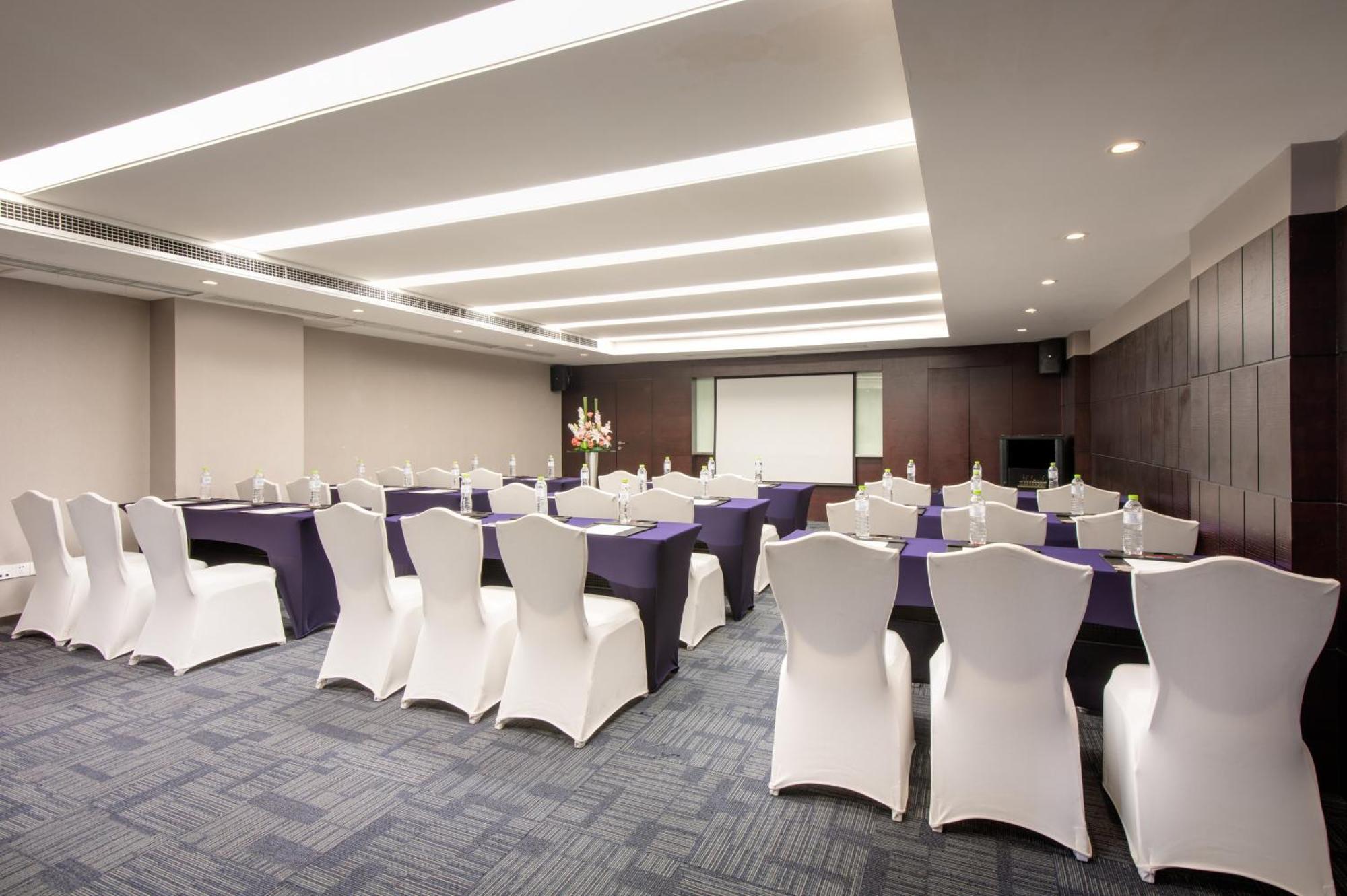Holiday Inn Express Chengdu Wuhou By Ihg-Wuhou Temple And Jinli Esterno foto